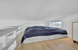 1 bedroom, travel crib, free WiFi - 2 bedroom nice home in Hvidovre (Hvidovre)