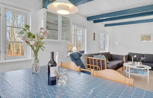 Dining - Lovely home in Gudhjem with WiFi (Gudhjem)
