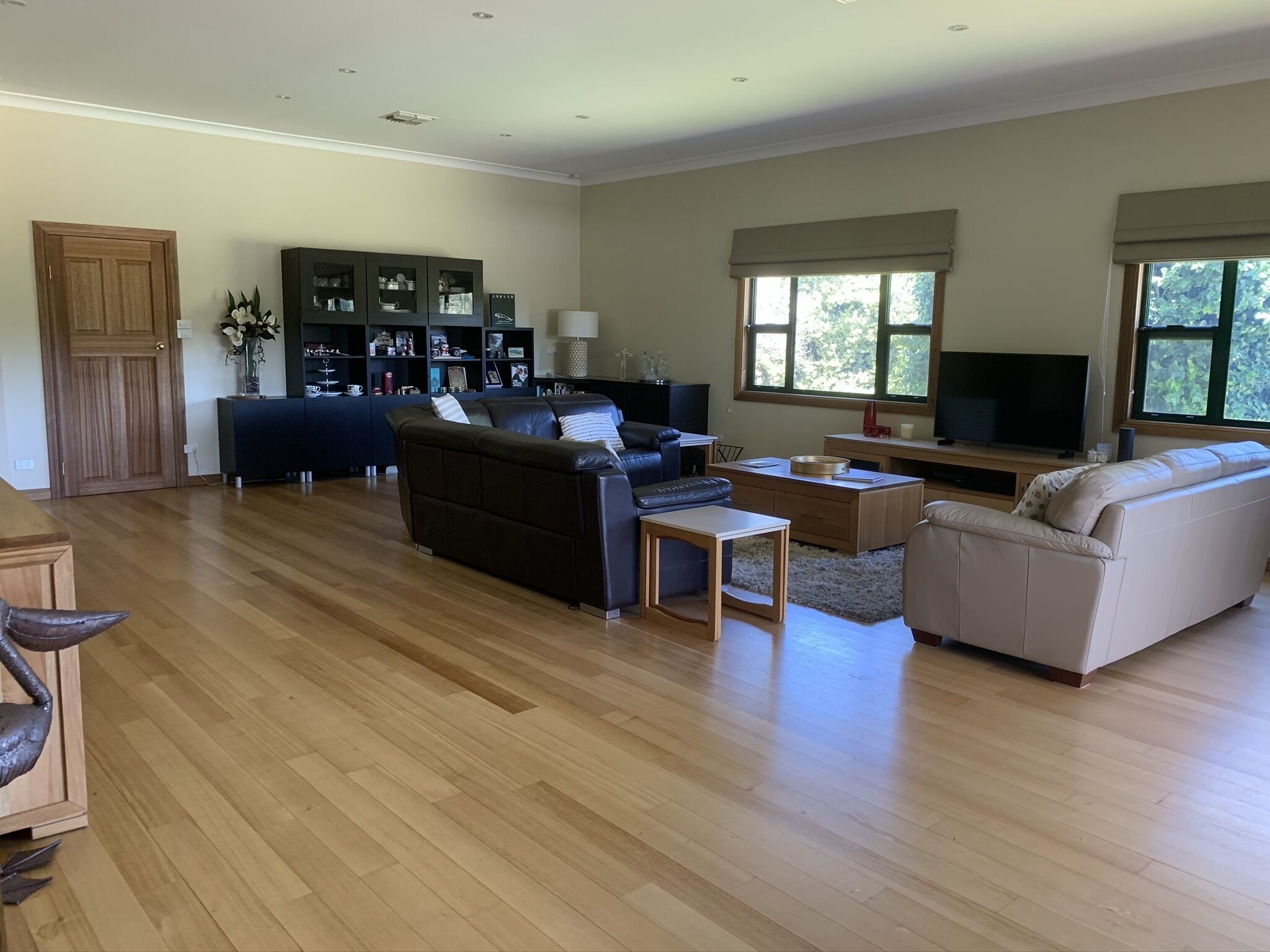 Resort style home set among boutique vineyards.   — image 26