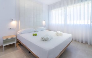 3 bedrooms, iron/ironing board, free WiFi, bed sheets - 3 bedroom awesome apartment in Denia (Denia)