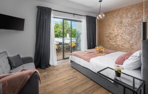 5 Schlafzimmer, Zimmersafe, Reisekinderbett, kostenloses WLAN