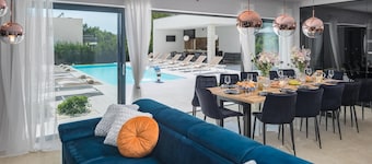 Prachtig huis in Sivati met sauna