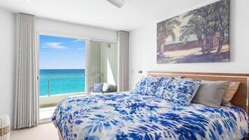 2 chambres, coffres-forts dans les chambres, fer et planche à repasser