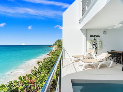 NEW STUNNING VILLA, VILLA SONRISA, BEACHFRONT_OCEAN VIEW