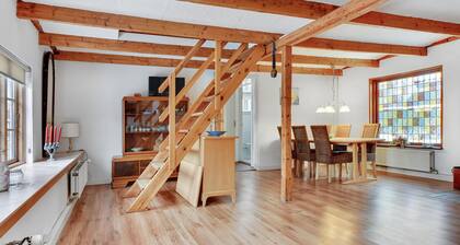 Amazing home in Kruså with WiFi