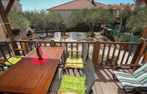 Outdoor dining - Stunning (sta)caravan in Trogir (Trogir)