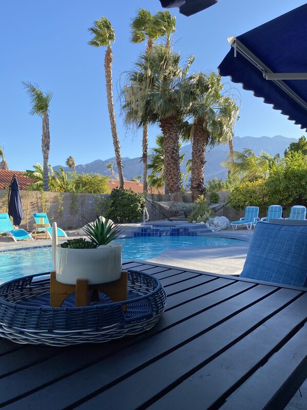 Outdoor pool, a heated pool