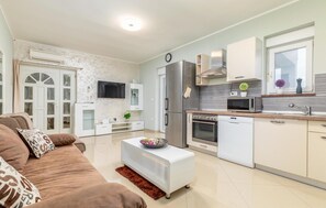 Kühlschrank, Ofen, Herdplatte, Geschirrspüler