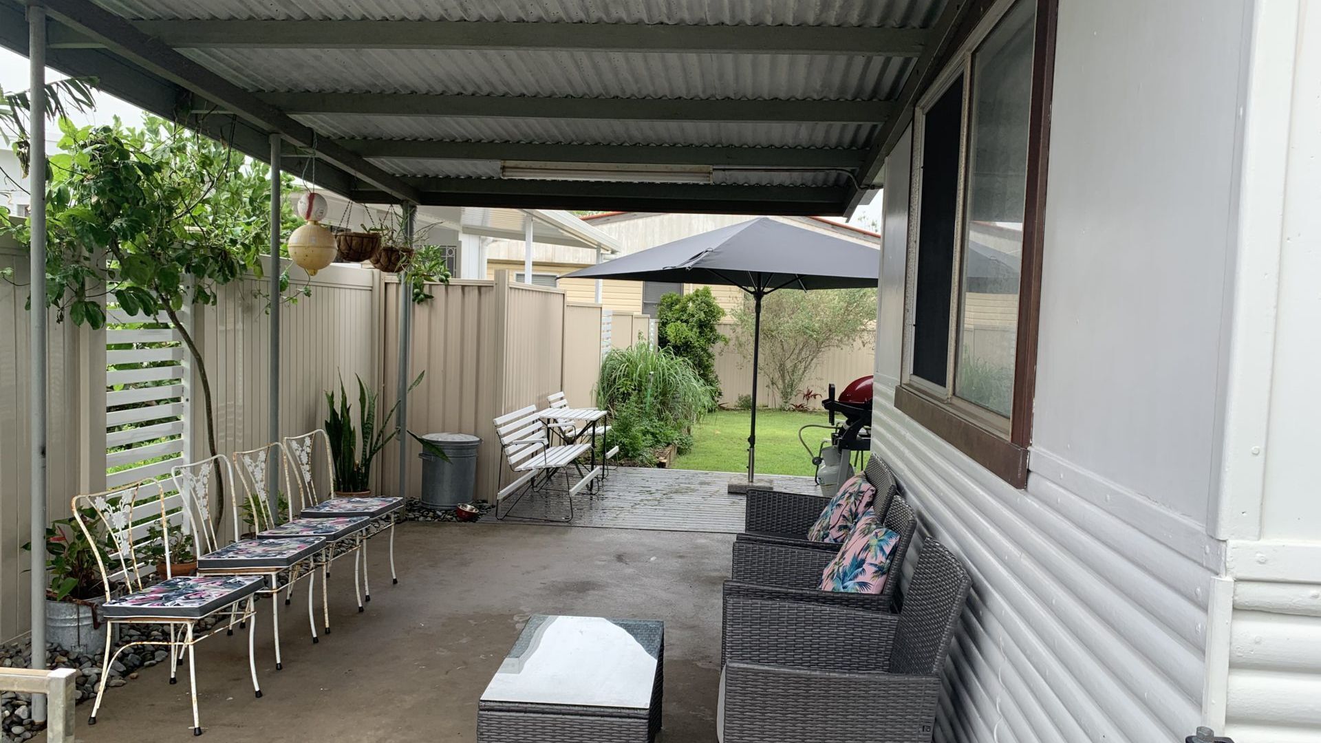 Outdoor dining