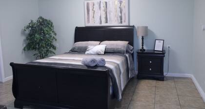 Spacious Modern Studio with a private entrance nearby Sequoia N Park