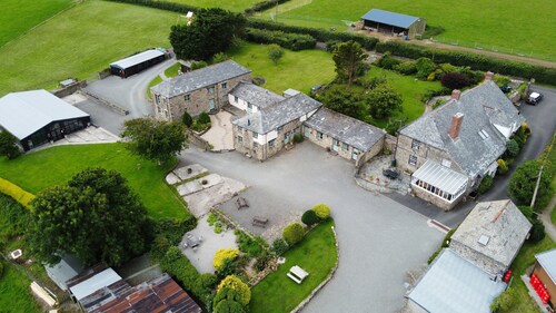 Stone Cottage With Indoor Swimming Pool In Stunning Rural Location Near Ocean