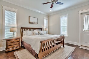 4 bedrooms, iron/ironing board, WiFi, bed sheets