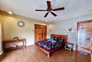 3 bedrooms, bed sheets