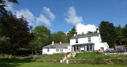 Uplands Hotel & Restaurant