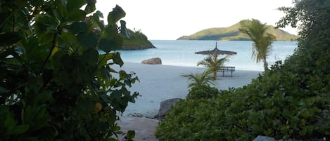 In StrandnĂ€he, StrandtĂŒcher