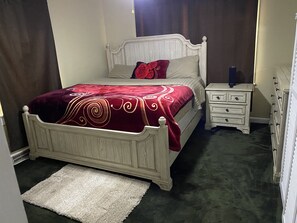 3 bedrooms, free WiFi, bed sheets