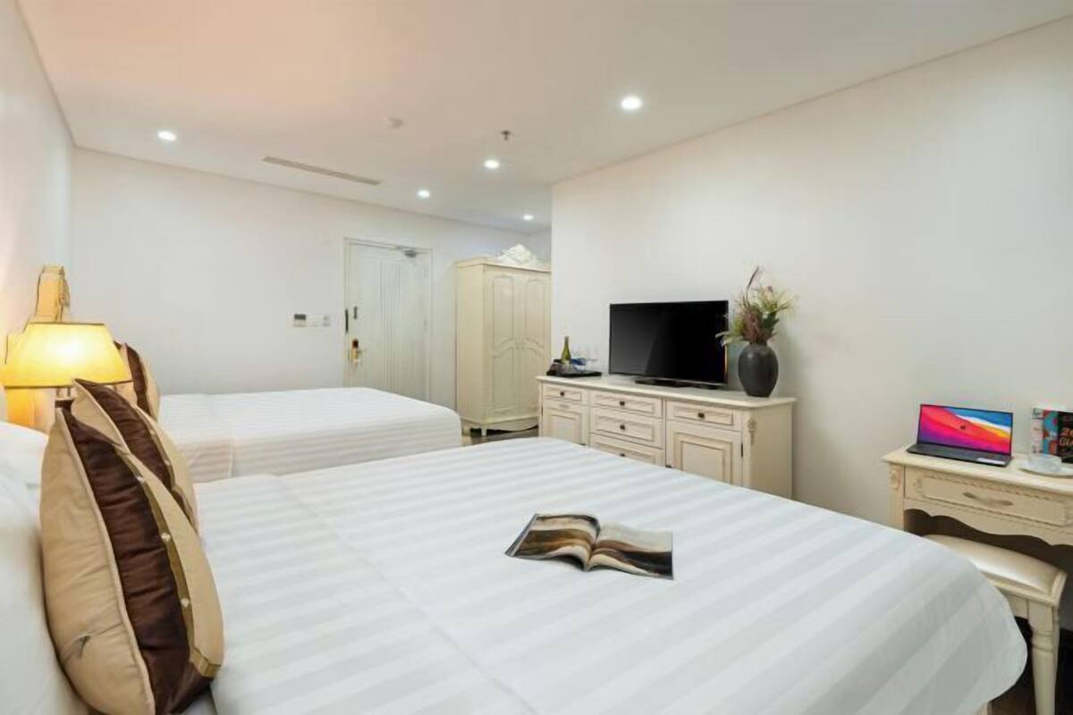 In-room safe, desk, laptop workspace, soundproofing