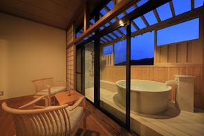 Phòng Deluxe, không hút thuốc (with Semi-Open-Air Bath) | Bồn tắm spa riêng