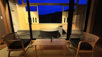 Deluxe-huone, tupakointi kielletty (with Semi-Open-Air Bath) | Ilmainen Wi-Fi