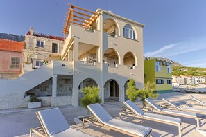 Exterior - Holiday Home The Beach House (Jesenice, Dugi Rat)