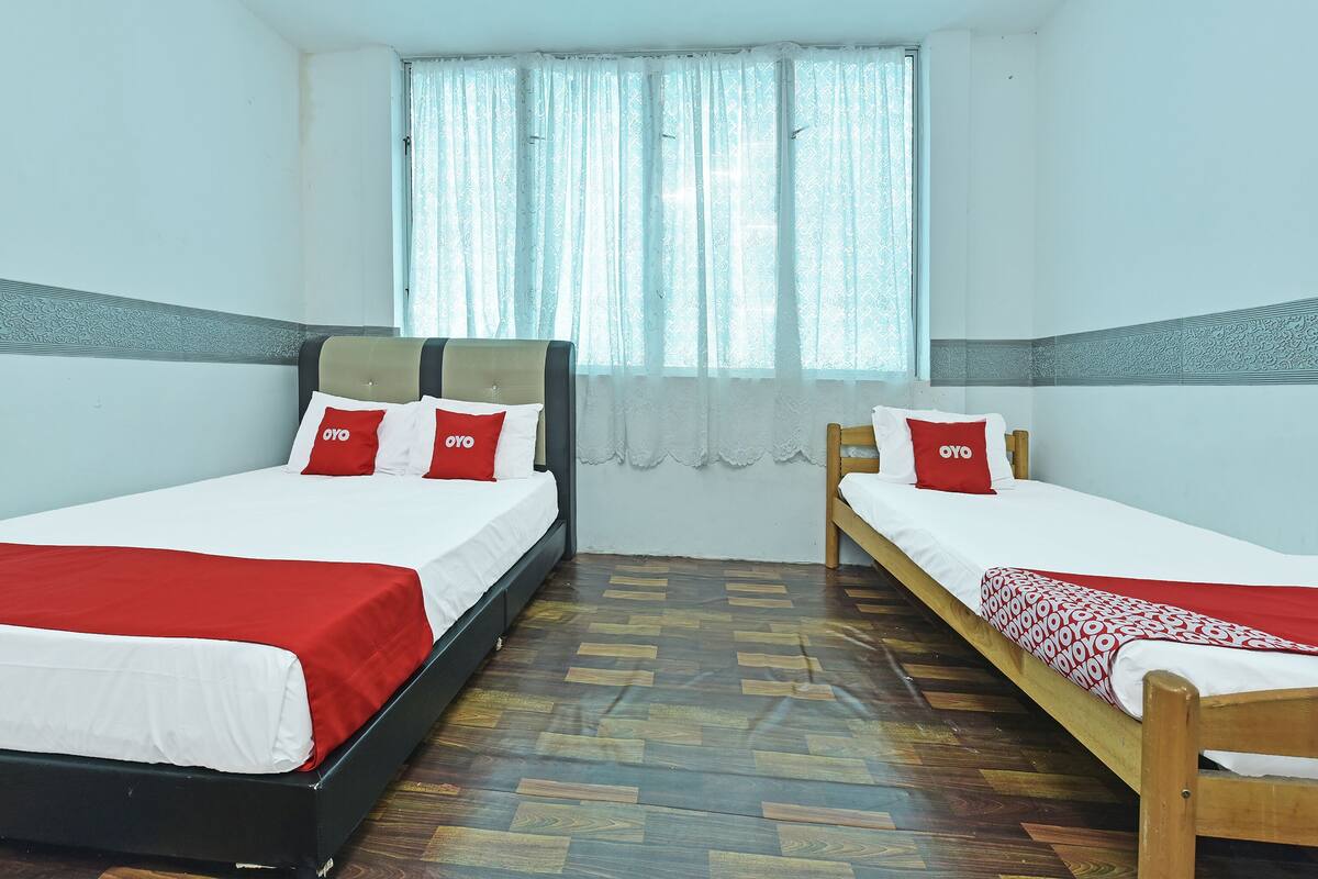 Kamar Triple | Wi-Fi gratis dan seprai linen