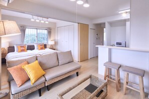 Deluxe Apartment, Non Smoking | 2 bedrooms, down comforters, blackout drapes, soundproofing