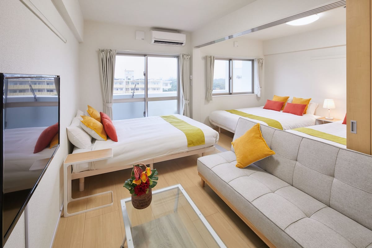 Apartment, Non Smoking | 2 bedrooms, down duvets, blackout curtains, soundproofing