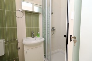 Studio (Standard Studio apartment) | Badezimmer