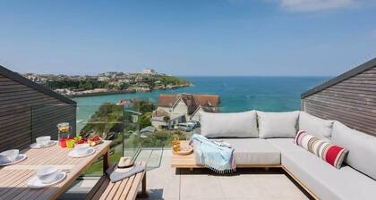 Beachfront Townhouse, Lovely Sea Views, Newquay