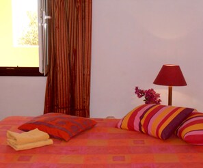 2 habitaciones, tabla de planchar con plancha y wifi gratis 