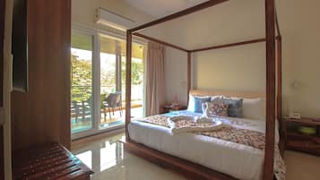 In-room safe, desk, blackout drapes, free WiFi