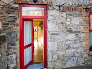 Cottage | Exterior - Clifden White Heather - 3 Bedroom House (Clifden)