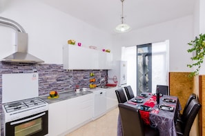 House (Three Bedroom Holiday Home) | Private kitchen
