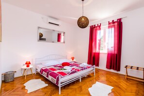 House (Three Bedroom Holiday Home)