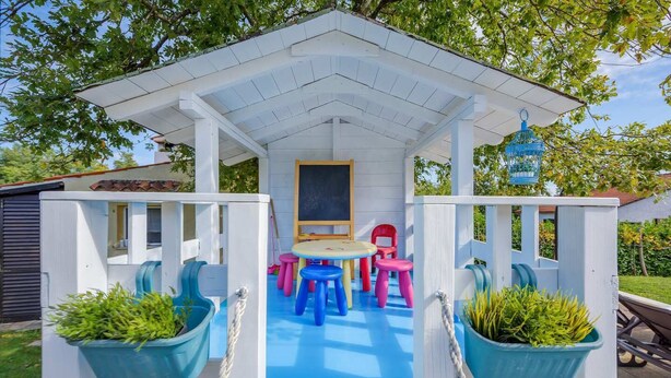 Tempat bermain anak - outdoor