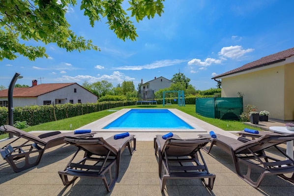 Piscine extérieure