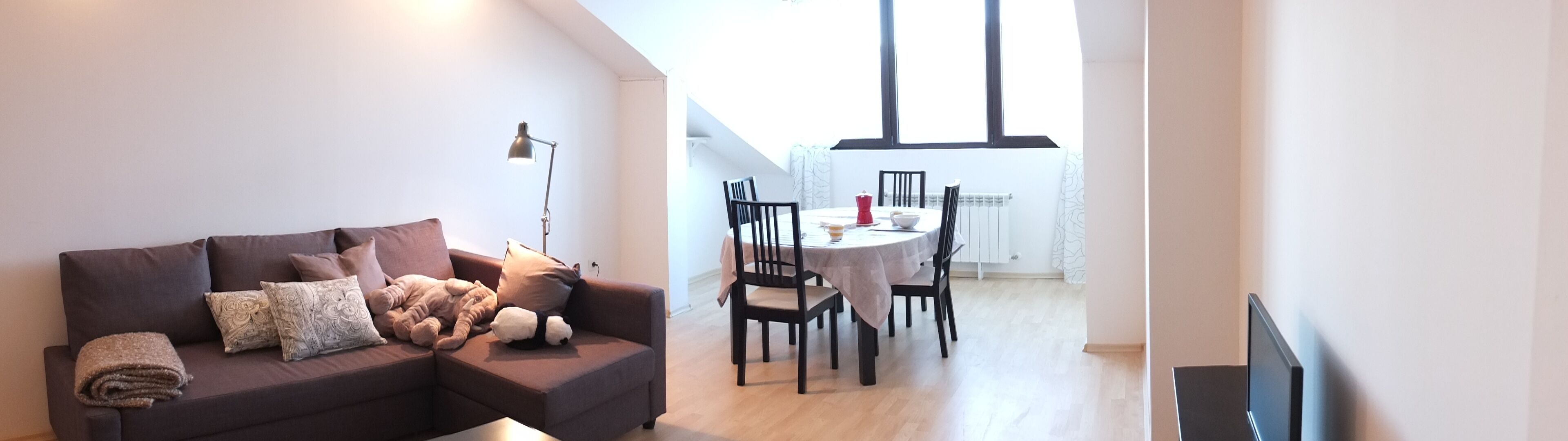 Apartment | Living area | 30-inch TV with digital channels