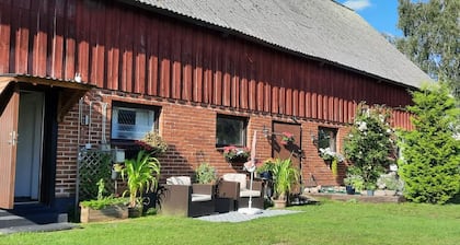 Tollarp - Barn - Sleeps 3 - Pet Friendly - Parking