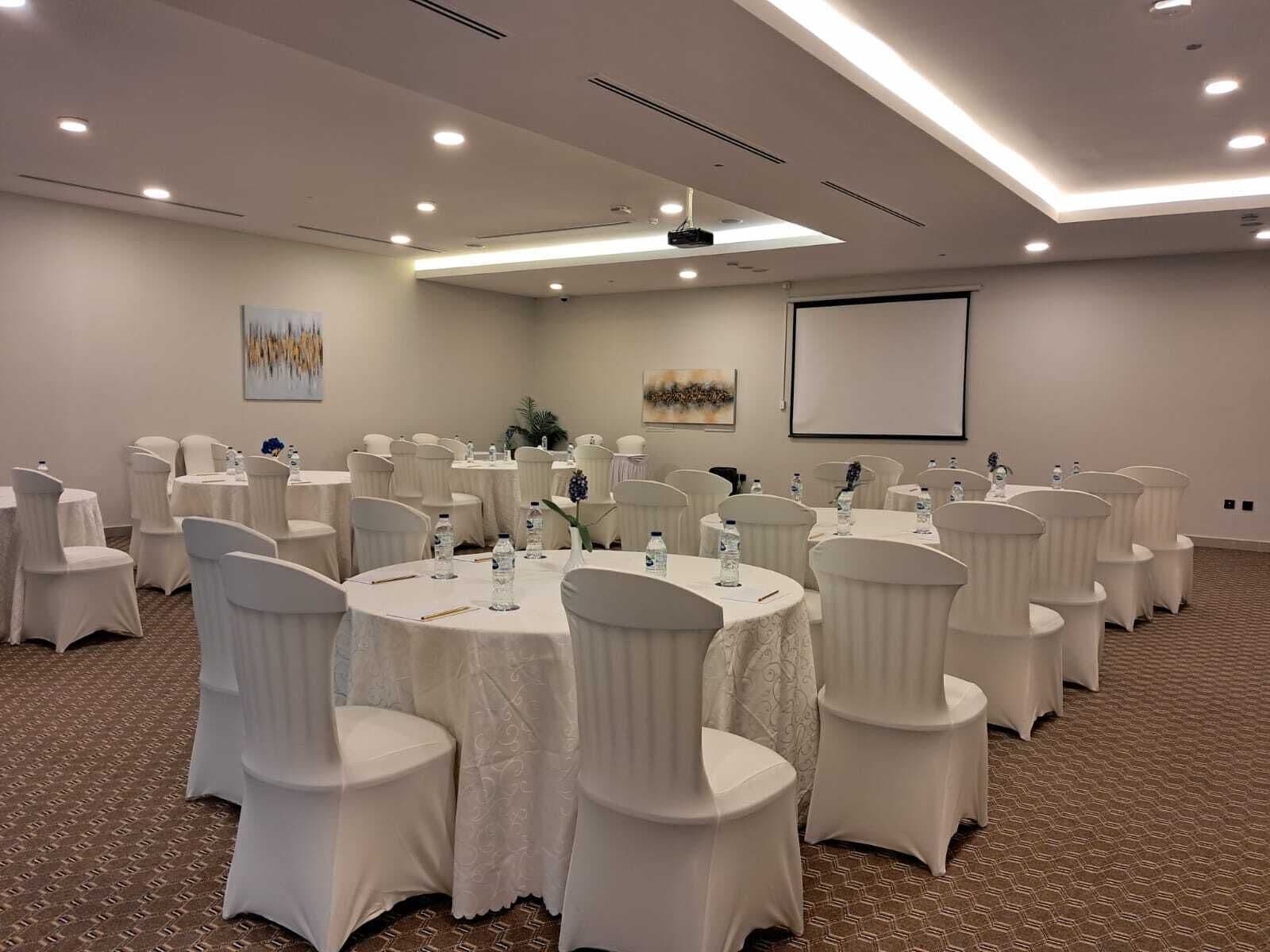 Photo - Kingsgate Al Jaddaf Hotel by Millennium