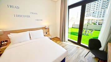 Deluxe Double Room (includes 25% off F&B) | Premium bedding, down comforters, pillowtop beds, minibar