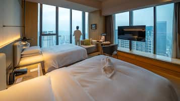 Chambre Club, 2 lits doubles, vue ville | 1 chambre, minibar, coffres-forts dans les chambres