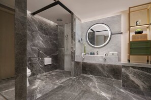 Zimmer, 1 King-Bett, Stadtblick | Badezimmer