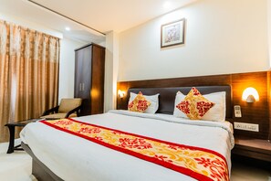 Executive | Desk, free WiFi, bed sheets - Hotel Krishna by KeyMagics (Jaipur)