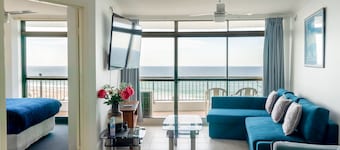 Spectacular Central Surfers Beach Views from Apartment