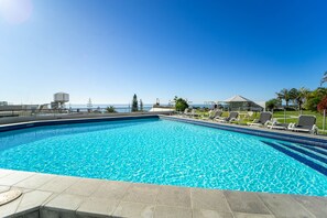 Piscina externa, piscina aquecida