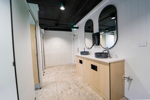 Interior - Spectacular Central Surfers Beach Views from Apartment (Surfers Paradise)