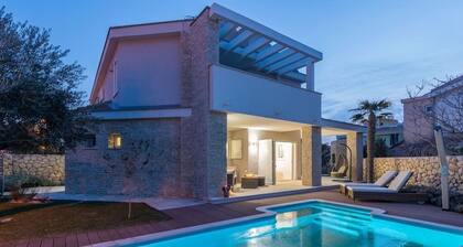 Luxury Villa White Rose with the Pool near Zrce Beach