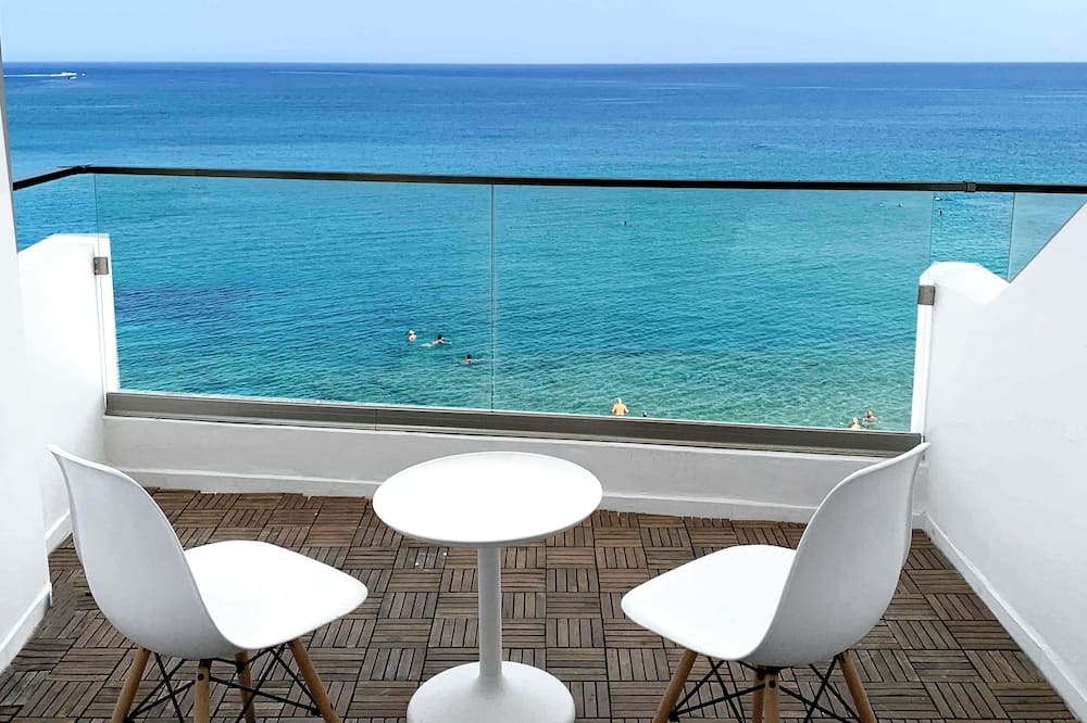 Azure Mare Hotel
