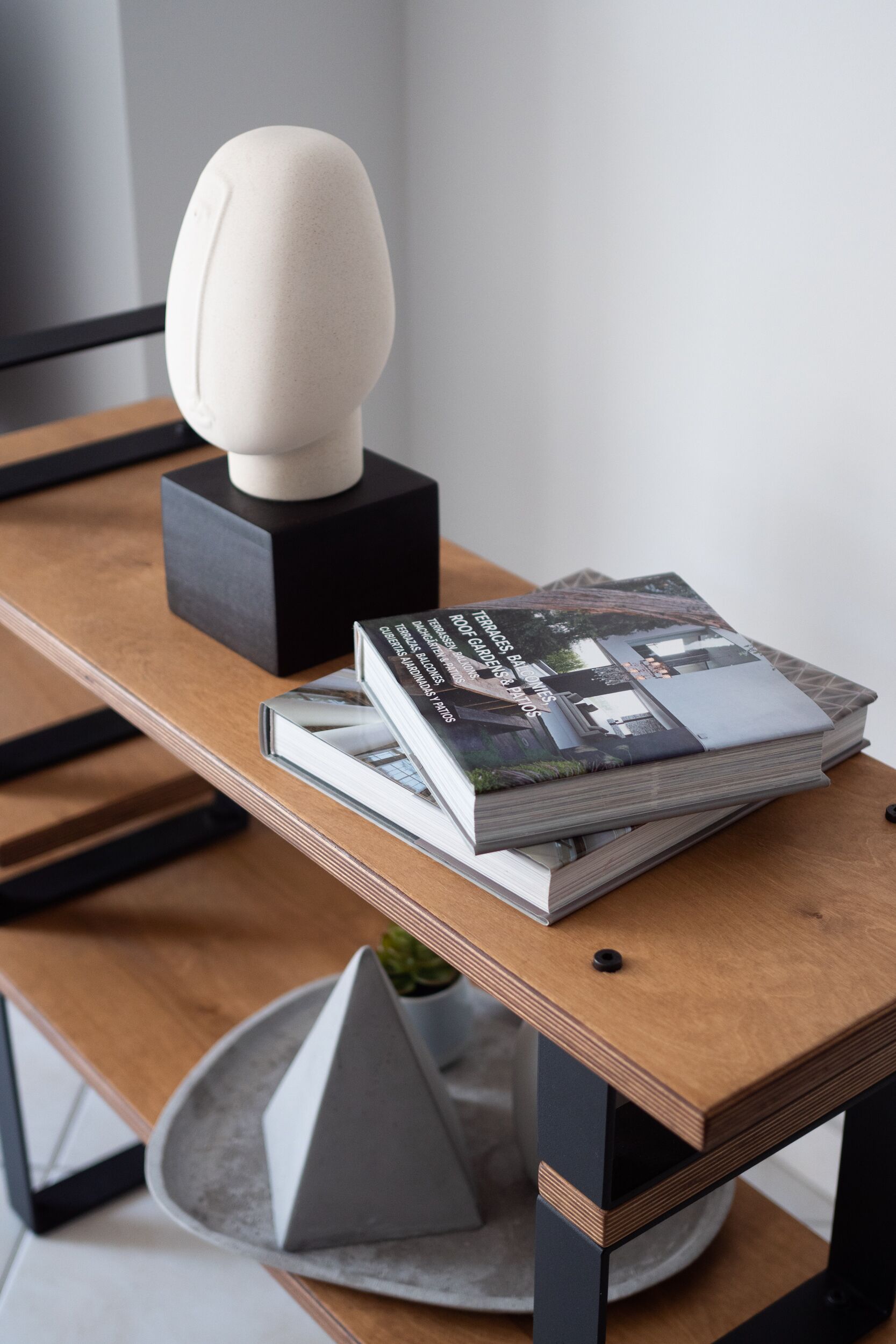 City Apartment | Living room