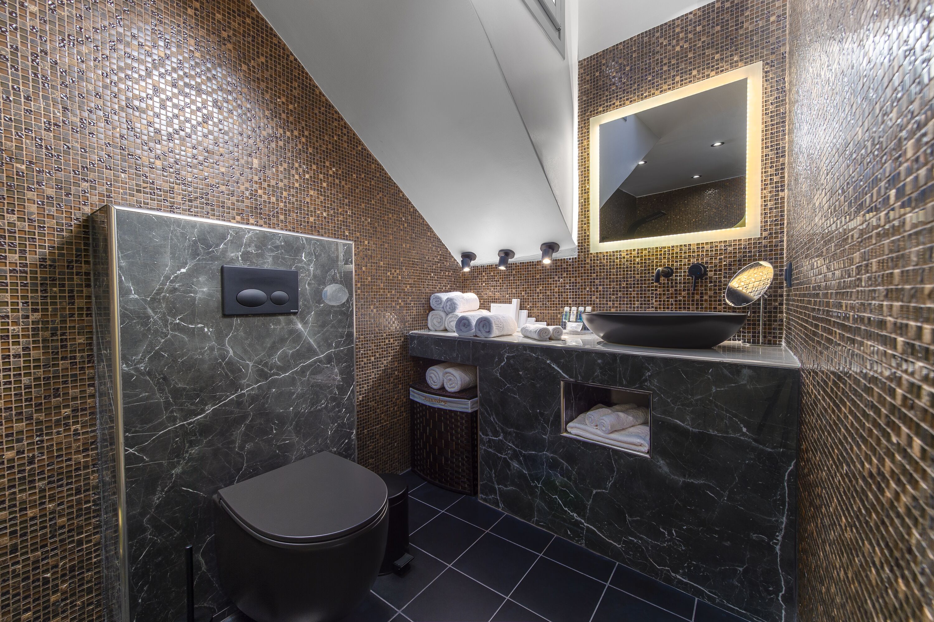 superior villa, hot tub, sea view | bathroom | shower, free toiletries, hair dryer, dressing gowns